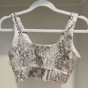 IVL Collective White snakeskin sports bra size 6 EUC